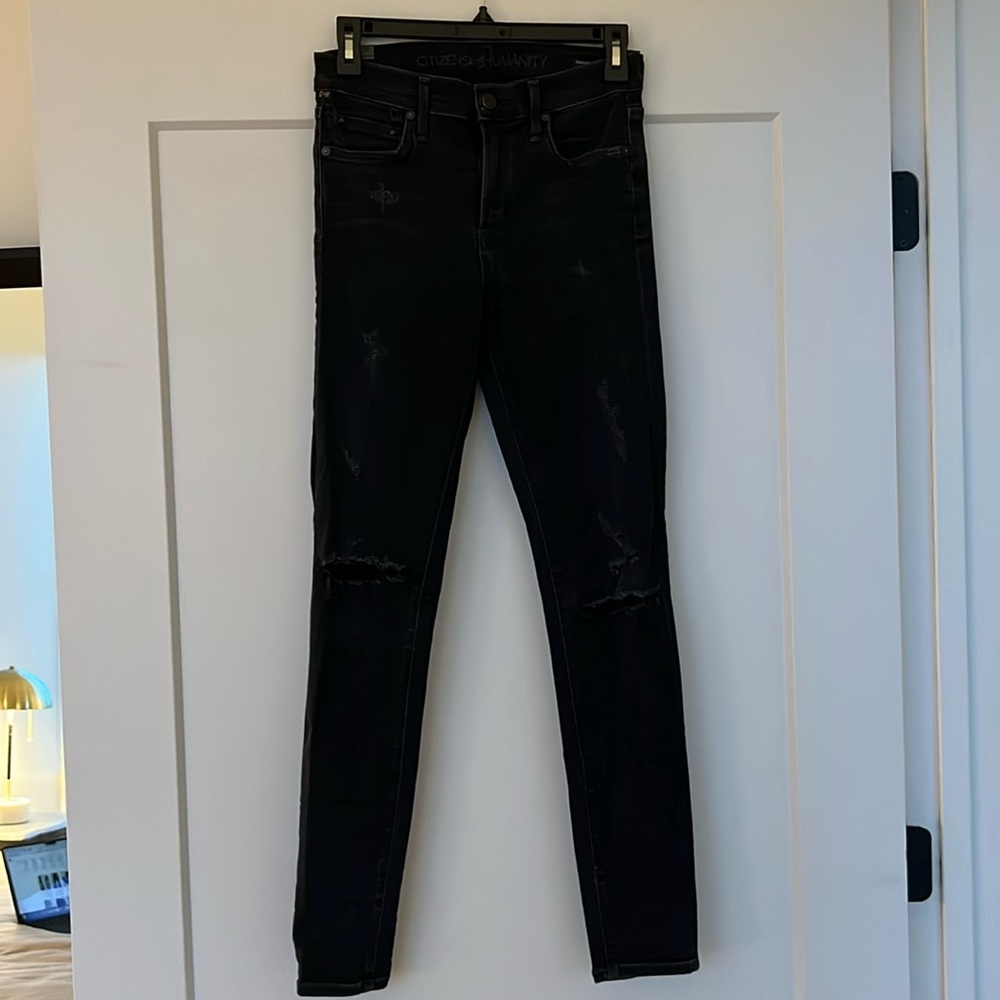 Citizens of Humanity “Rocket” high rise skinny. Black wash with distress.